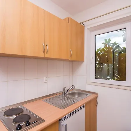 Holiday Home Slano Majkovi-Ratac Ferienhaus