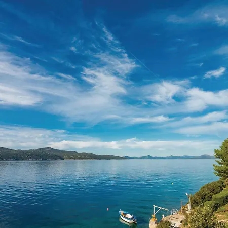 Majkovi-ratac بيت للعطل *