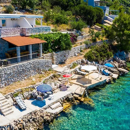 Majkovi-ratac بيت للعطل سلانو