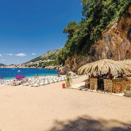 Majkovi-ratac * سلانو