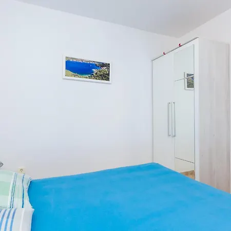 Majkovi-ratac سلانو